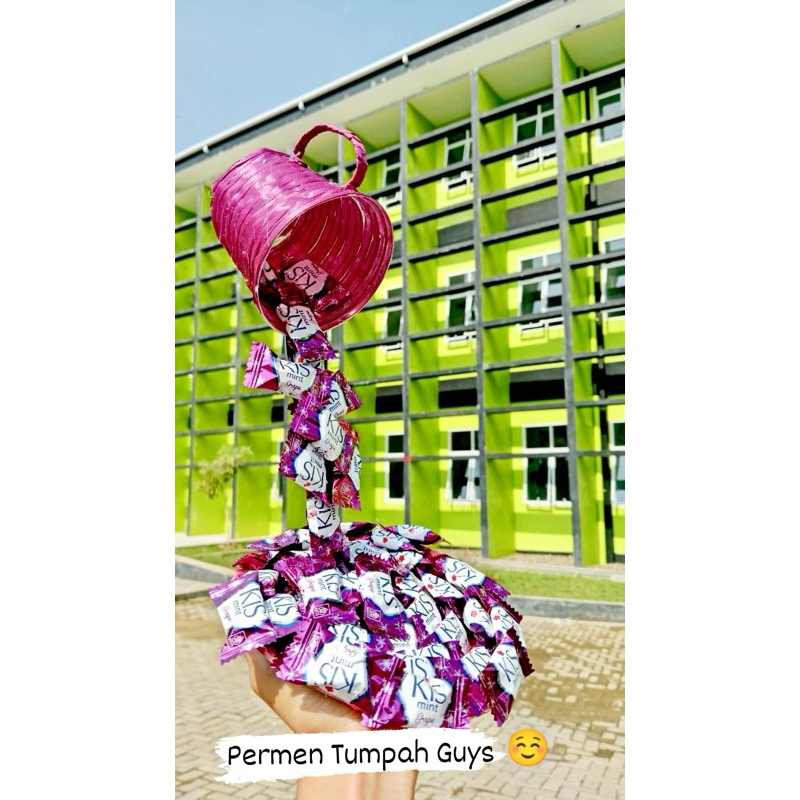 

hiasan permen tumpah