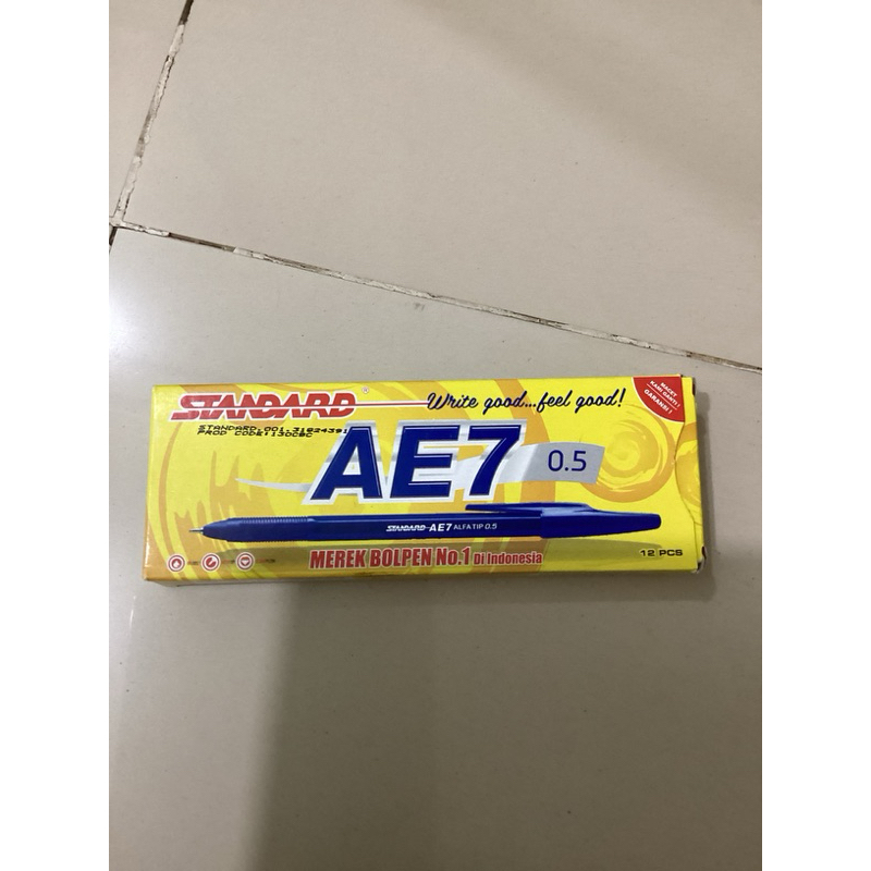 

Pulpen AE7 Standard Biru