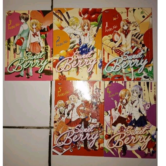 Komik SWEET BERRY | ARATA AKI