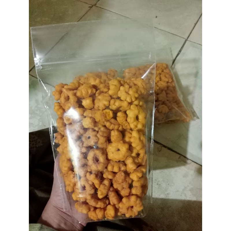 

SNACK ribut kembang jajanan jadul