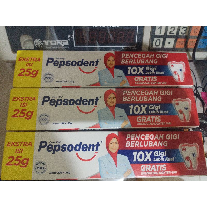 pepsodent 225 gr + 25 gr dan close up 225gr