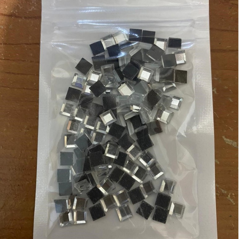 Payet mote gosok press 6x6 kotak putih