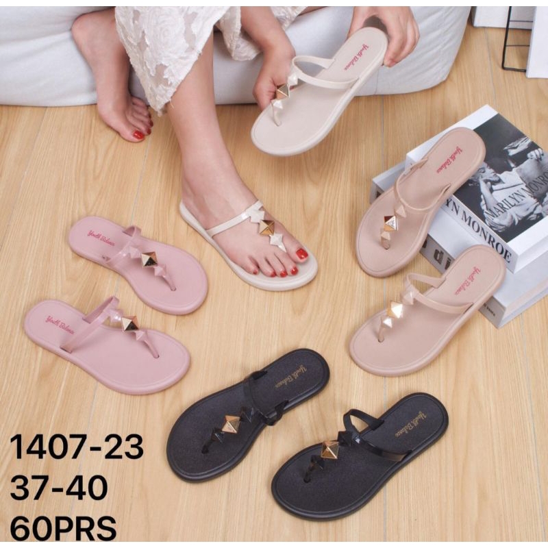 Sandal Jepit Jelly Wanita Duri Piramid Import