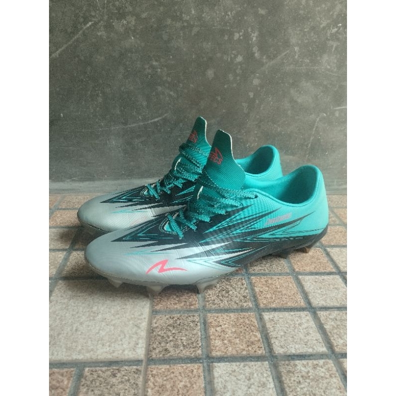 Sepatu Bola Specs Accelerator Lightspeed 3 FG Silver/Black/Aqua
