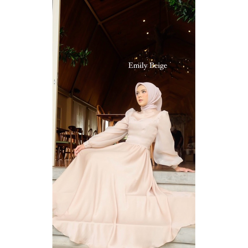 [PRELOVED] EMILY SANTORINI BY RIZKA HARISTI