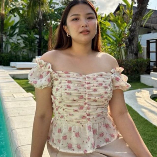 Boogieta Floral Blouse Top Size M/L PRELOVED