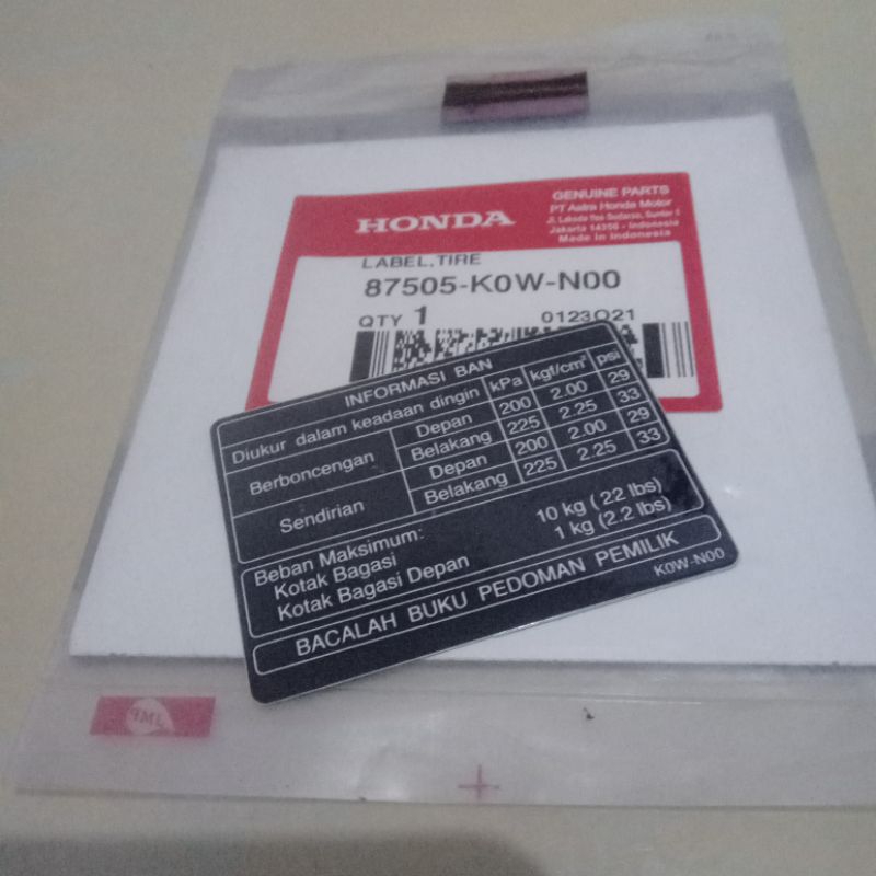 sticker stiker logo label tekanan ban tire adv 150 original honda