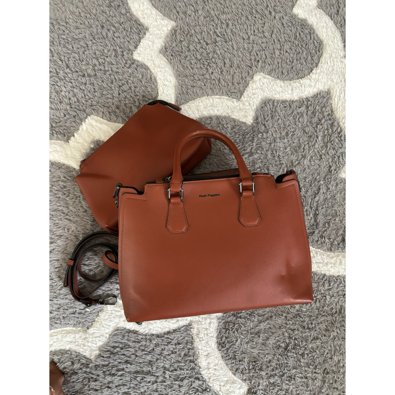 TAS CARDIFF TOP HANDLE HUSH PUPPIES ORIGINAL COUNTER