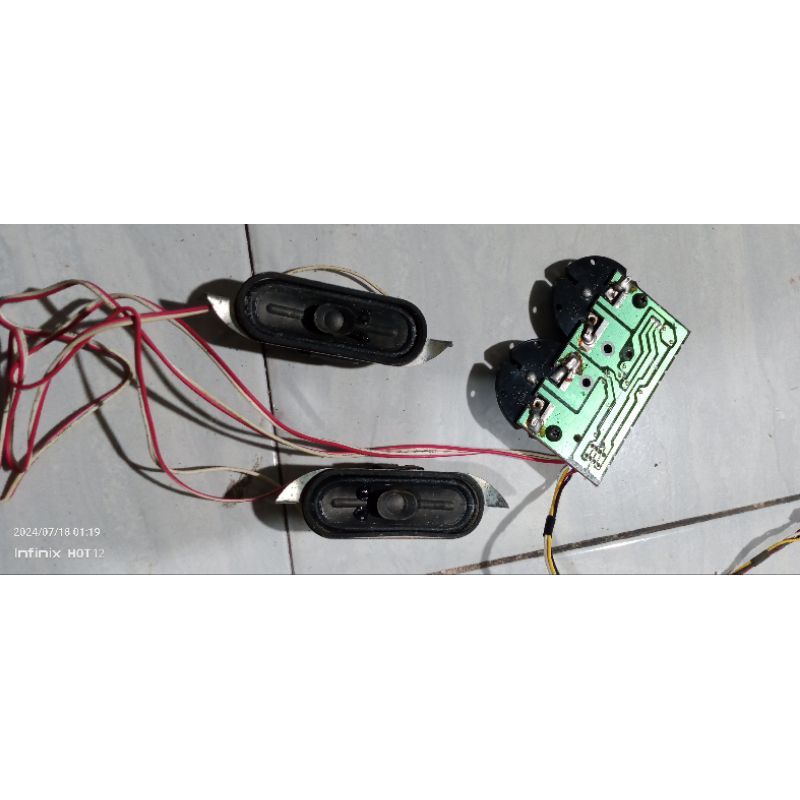 spiker tv LED Politron PLD 24D552