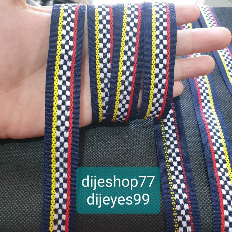 

pita list bordir catur navy 2cm / pita bordir per METER / Checkerboard kombinasi warna merah kuning navy biru dongker hitam putih / pita 2 cm / pita korea / pita kado / pita bunga / pita dekorasi twill tape webbing bisban motif / pita korea