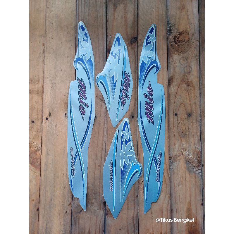 Striping Lis body Decal Grafik Yamaha Mio Sporty Tahun thn 2005 Biru Muda Langit Kembang Bunga Origi