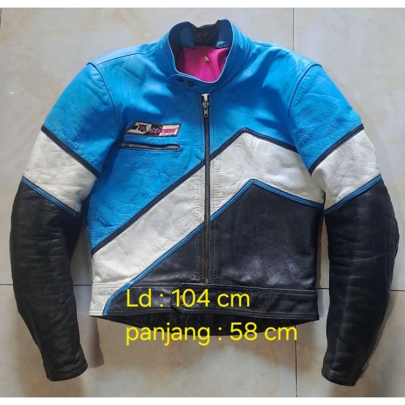 Jaket Racing bahan kulit asli tebal dari Dainese