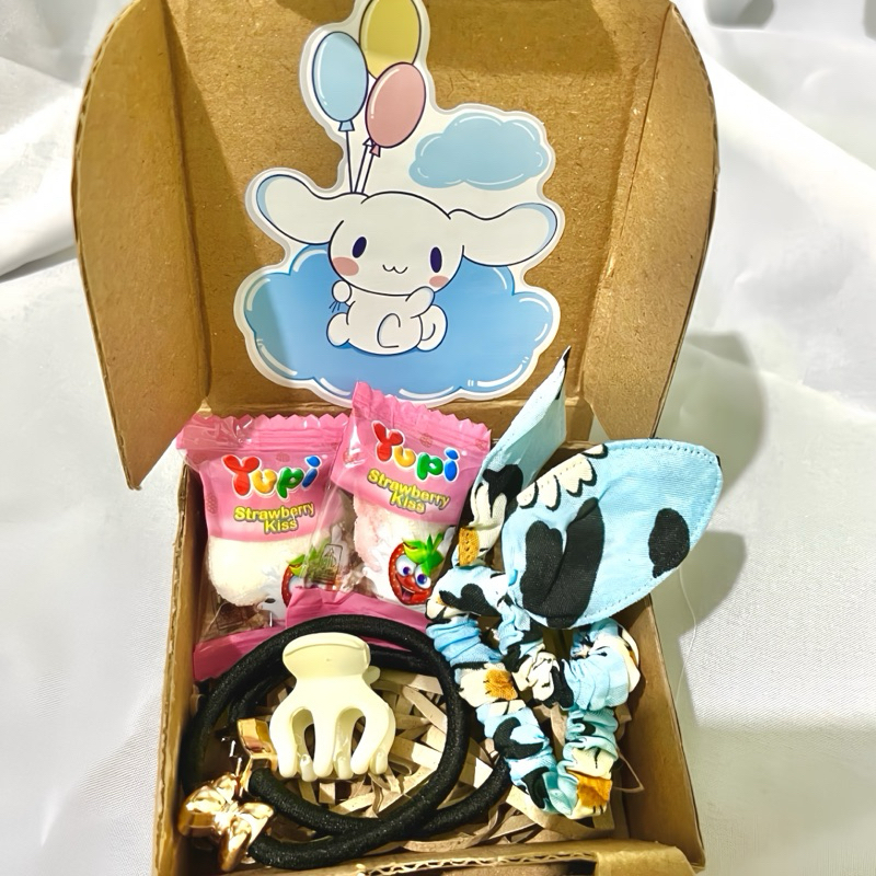 

Hampers box| Hampers box mini kado ulang tahun| hadiah ultah anak teman pasangan| gift lucu murah