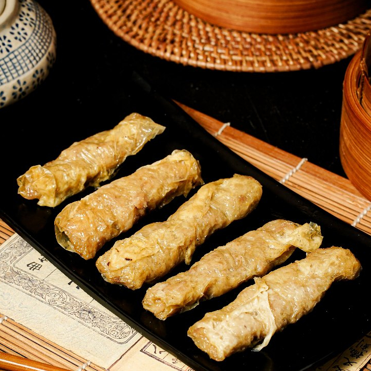 

dimsum lumpia kemasan 50pcs plus saos