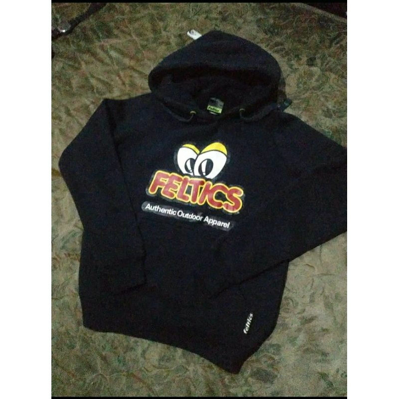 Hoodie Feltics Mata Hitam