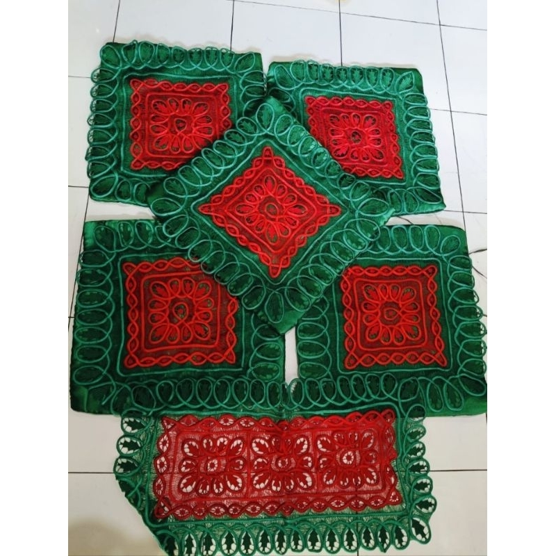 Sarung bantal Sulam usus