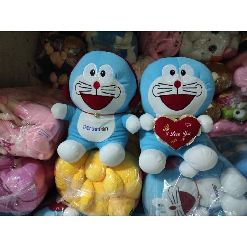 Boneka doraemon wokmen dan love size XL