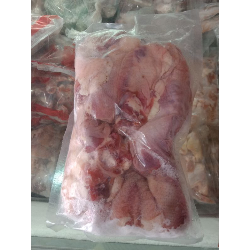 

Leher ayam tanpa kepala