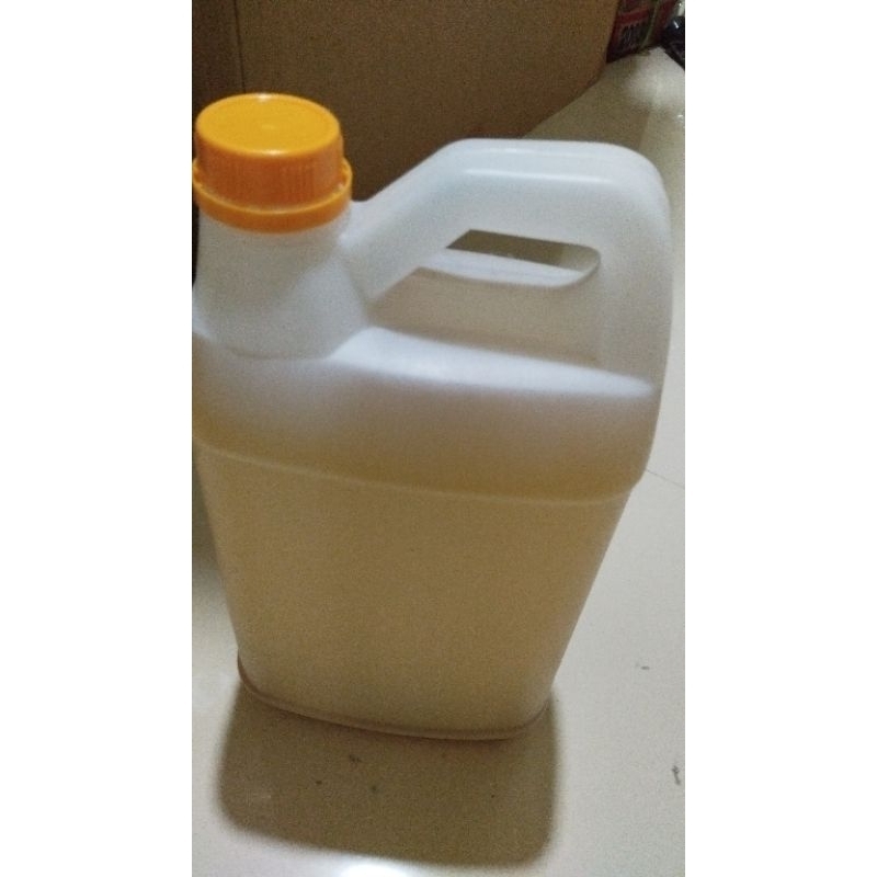 

Minyak Kelapa Asli 5 liter Murni 100% / Klentik / Keletik / Lentik