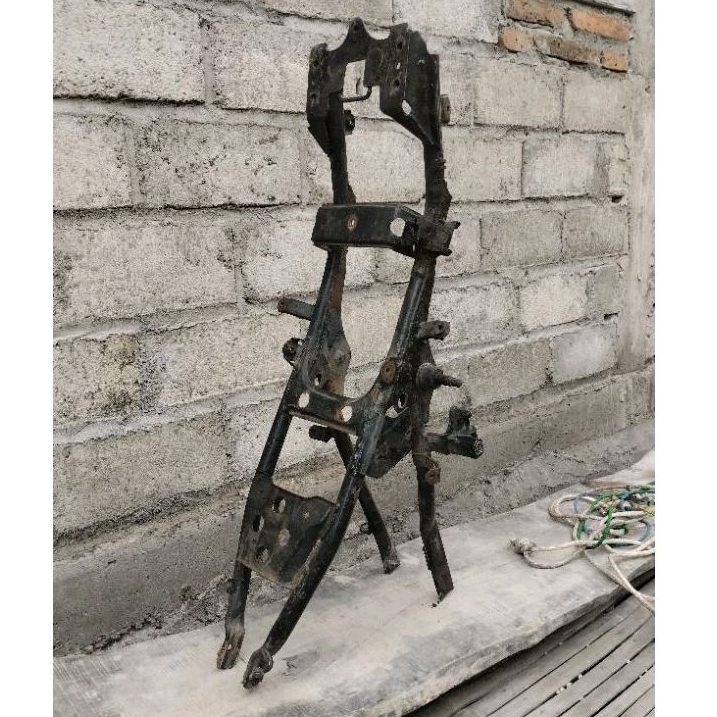 SAMBUNGAN RANGKA RONGKO BUNTUTAN SASIS FRAME SASIS BELAKANG MP MEGAPRO PRIMUS