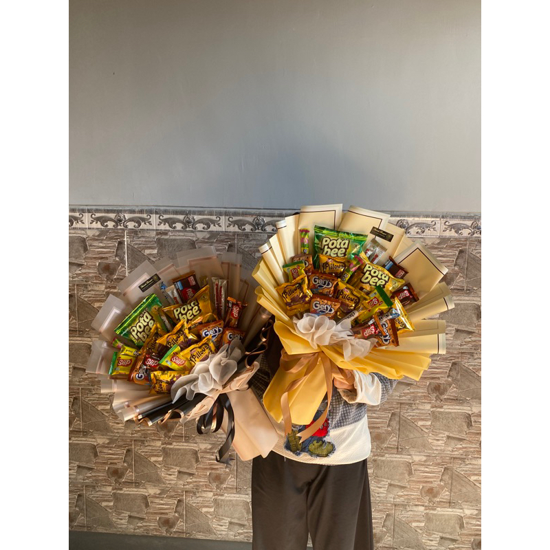 buket wisuda - buket snack besar - buket snack unik
