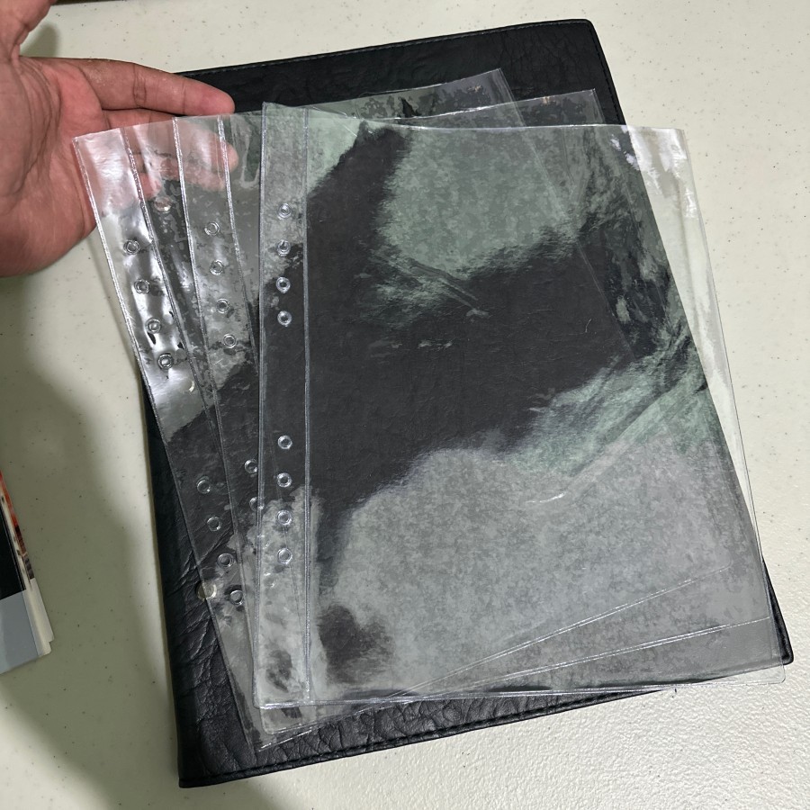 

Plastik untuk isi kertas buku menu jepit baut dan binder ukuran A5, 15x30, dan A4 - Material Mika, Daiichi, Interx - Restoran Hotel Cafe