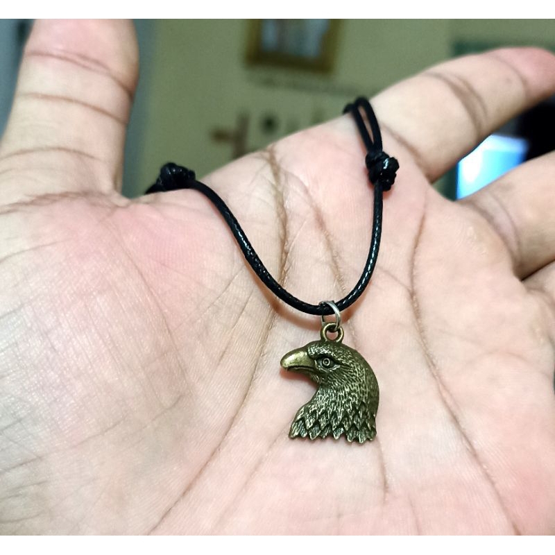 Kalung Tali Charm Burung Elang