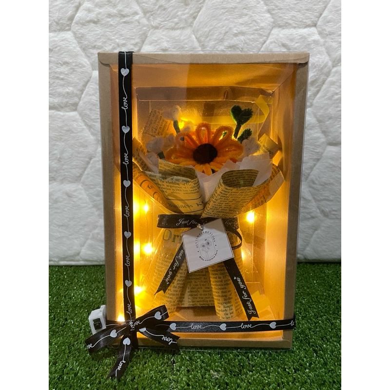 Flower Box / Box Bouquet || Mini Buket || Buket Wisuda Bunga Matahari / Sunflower
