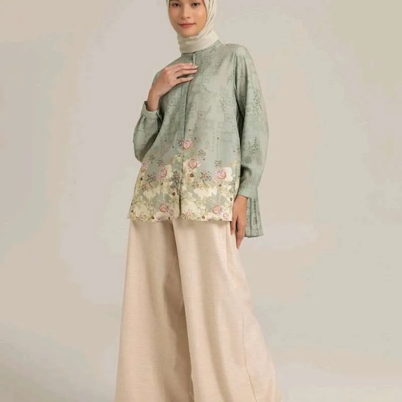 Ria Miranda Lica Top