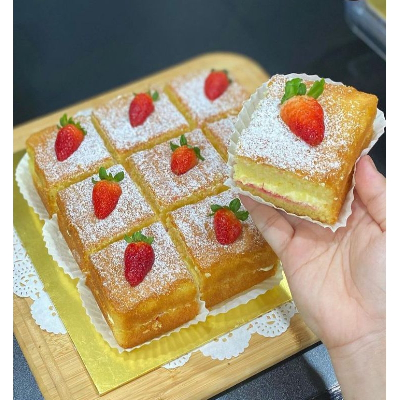 

sandwich strawberry cake/Cotton Cake