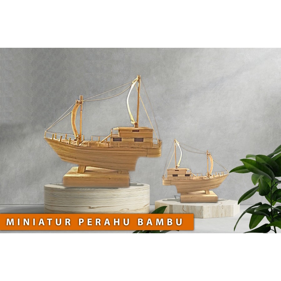 Kerajinan Miniatur Perahu Bambu