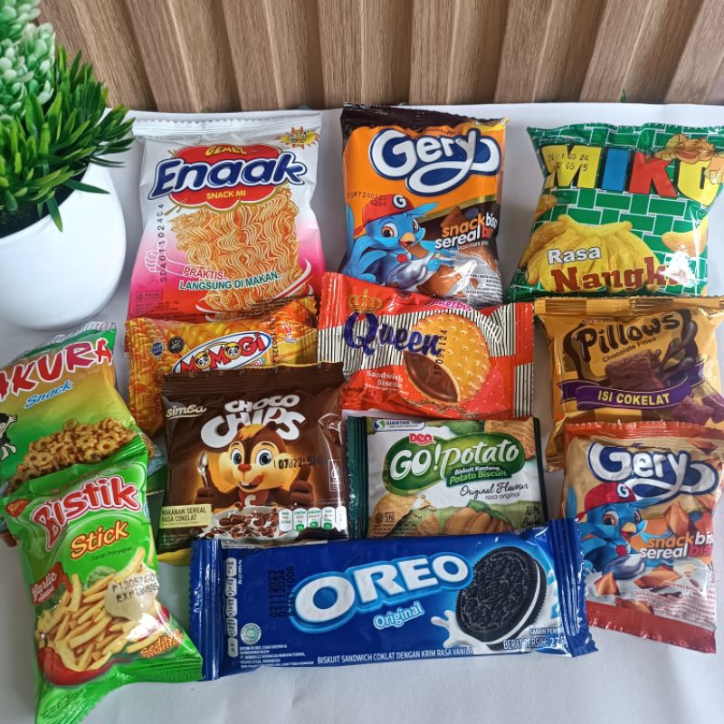 

PAKET SNACK MURAH 10.000 dapat 12 Snack