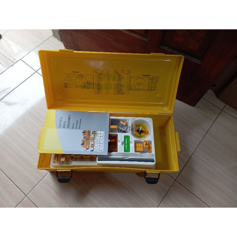 

kit listrik dan magnet SMA