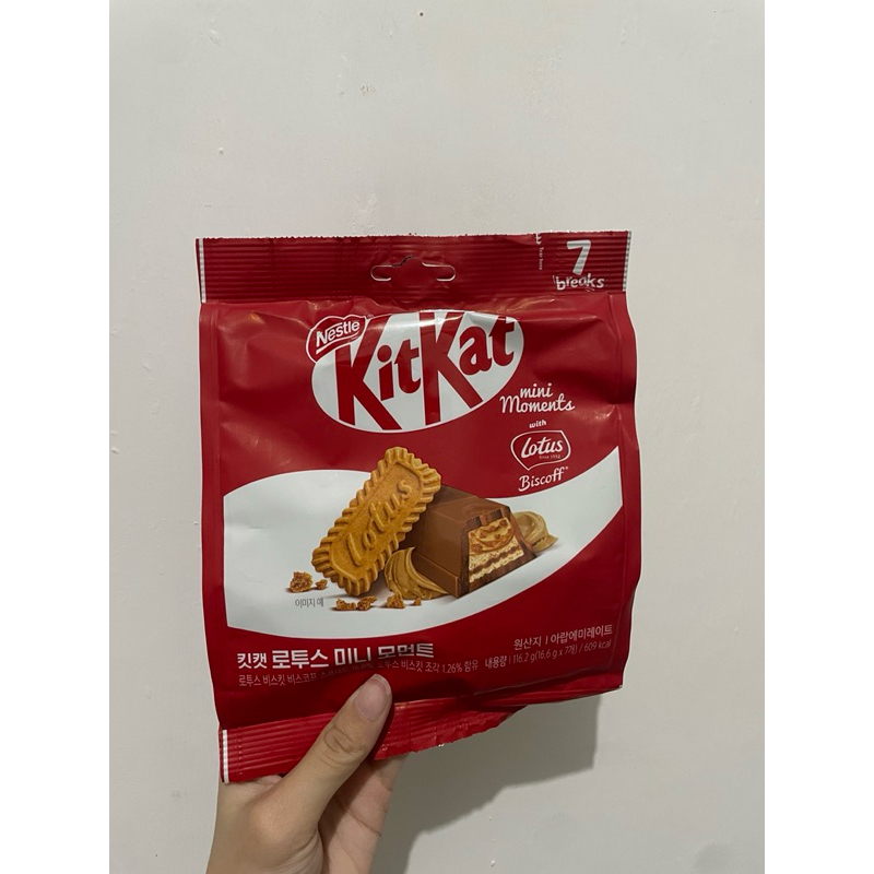 

kitkat x lotus import korea snacks chocolate coklat
