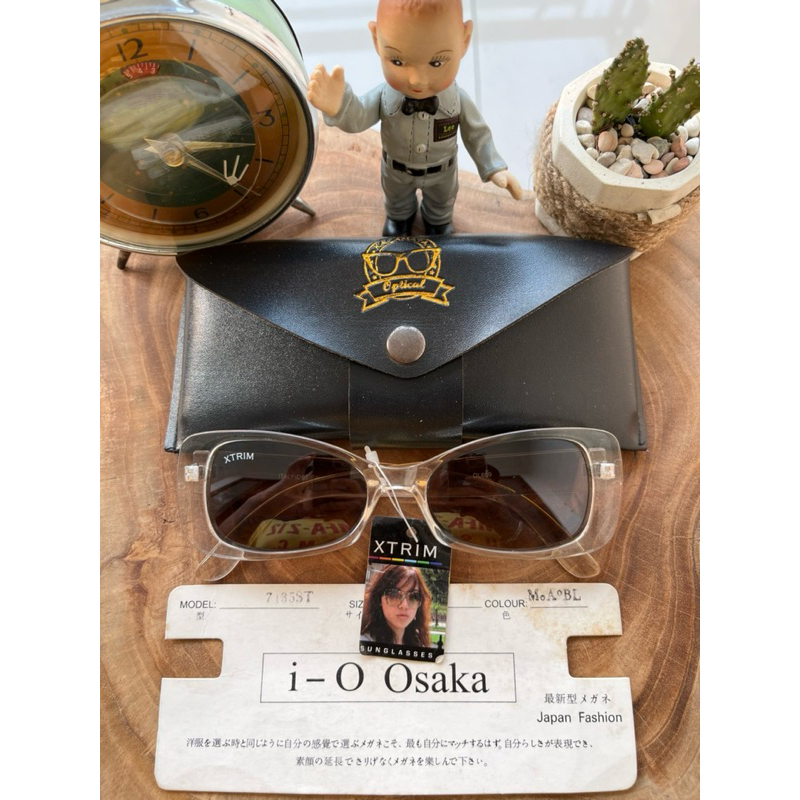 Cat eye sunglasses/Vintage sunglasses 80s Brand: XTRIM Engsel besi chrome metalic Stainless steel Ra