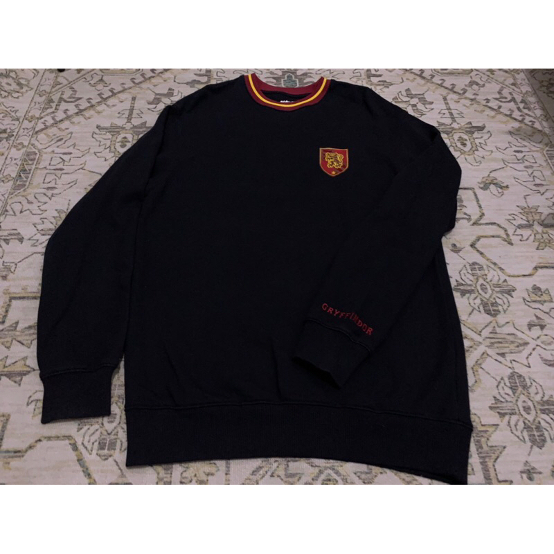 SPAO Graphic Tee Harry Potter Gryffindor Sweater Crewneck Hoodie Sweatshirt Hitam Second Original Th