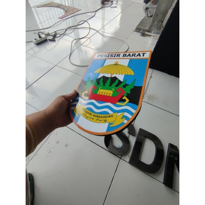 

custom logo 35cm , stiker ritrama laminasi glossy