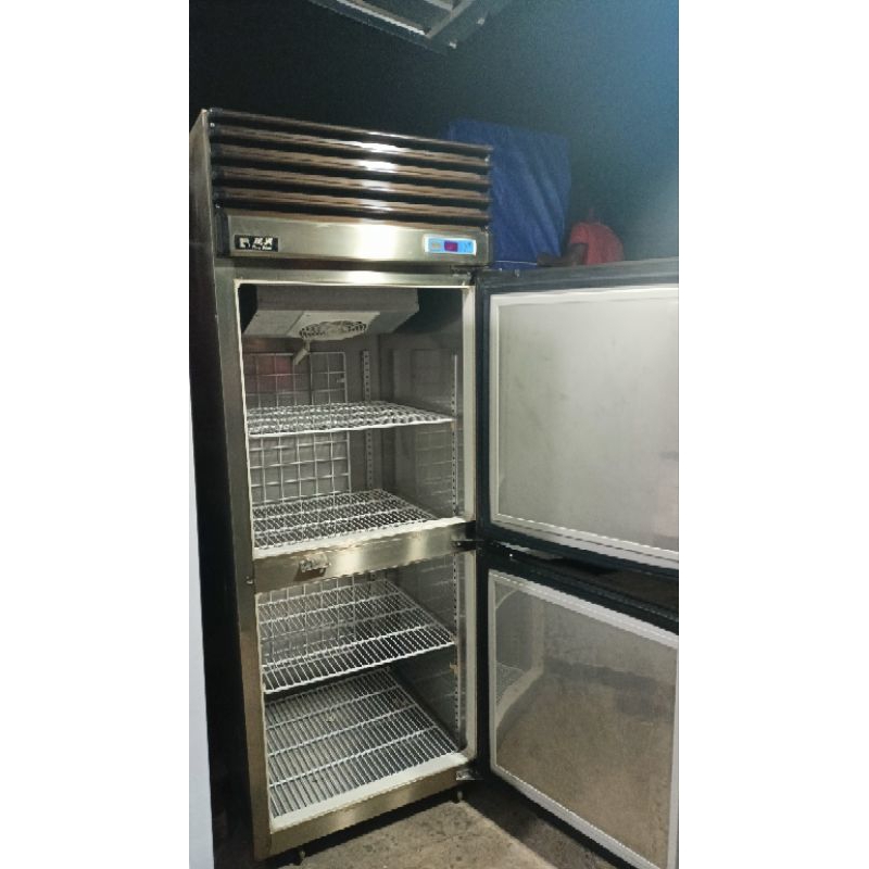 SECOND/BEKAS UPRIGHT CHILLER 2 PINTU STAINLESS