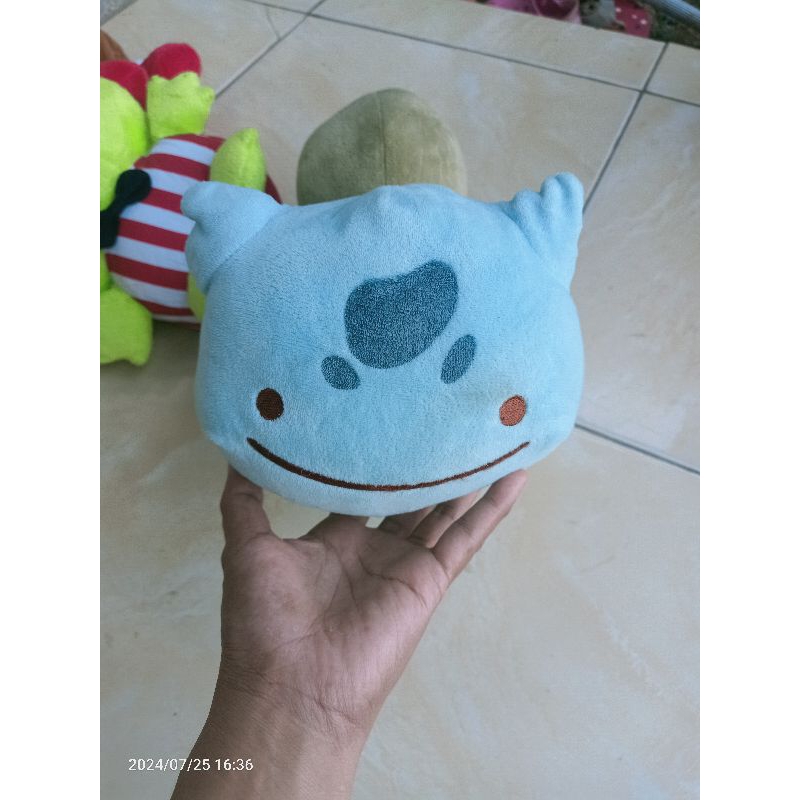 boneka pokemon Bulbasaur Pokemon center
