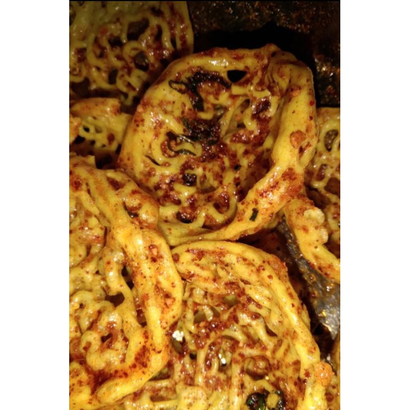 

puk mie pedas/ kerupuk mie pedas 500grm