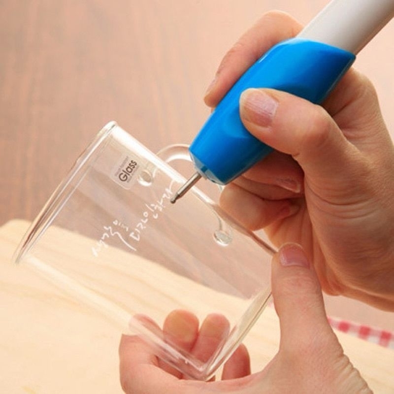 

ENGRAVE IT / ALAT UKIR ELEKTRIK BIKIN NAMA DIPIRING SENDOK KAYU KACA MULTIFUNGSI SERBAGUNA ORIGINAL MURAH (,,,, ,D,,,)