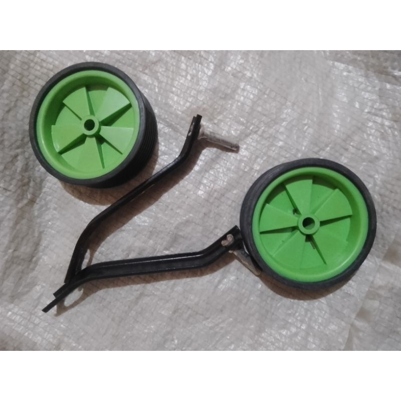 RODA SAMPING SEPEDA ANAK