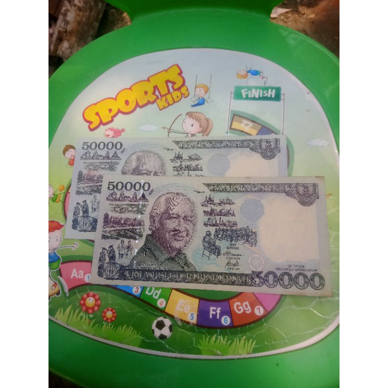 pecahan 50ribu Soeharto kertas lumayan bagus