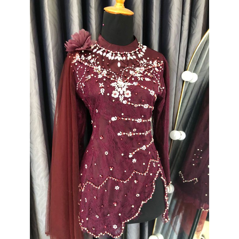 kebaya wisuda ala ivory