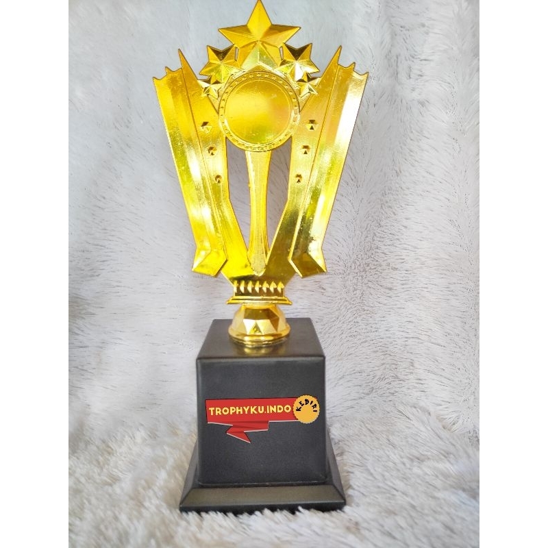 piala figur satu paket 06