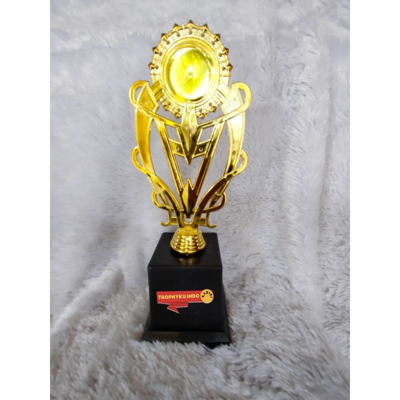 piala figur satu paket 135