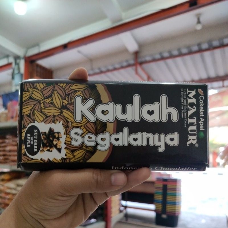 

Cokelat Matur (Nut Dark with Apple)