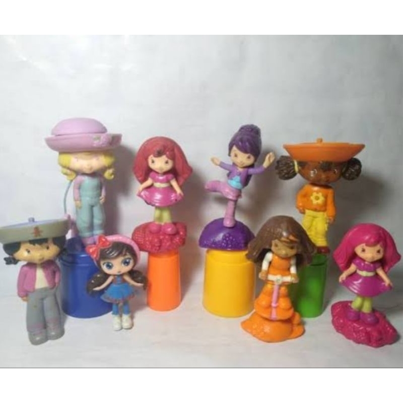 FIGURE STRAWBERRY SHORTCAKE MAINAN MCD HAPPY MEAL TOYS