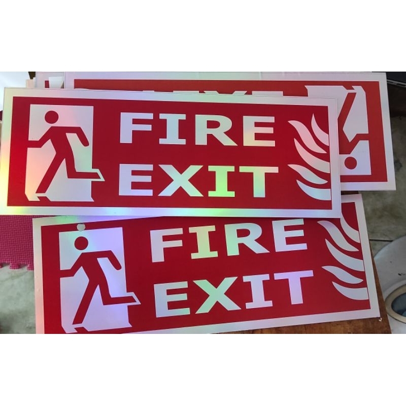 

Akrilik Fire Exit Sign stiker hologram 15cm x 40cm x 2mm