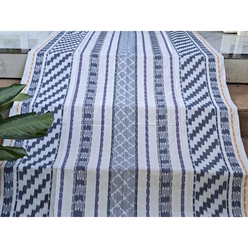 KAIN TENUN ETNIK NUSANTARA, KAIN TENUN BLANKET TRADISIONAL TROSO JEPARA MOTIF INGSANG PUTIH, KAIN BA